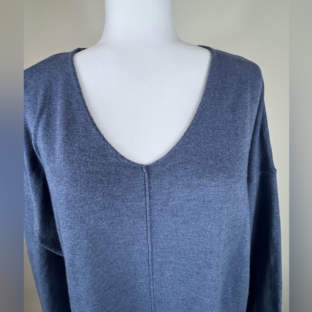Dreamers by debut  Tunic Long Sleeve Smoke Blue Lightweight Sweater, Size S/M - Picture 2 of 9